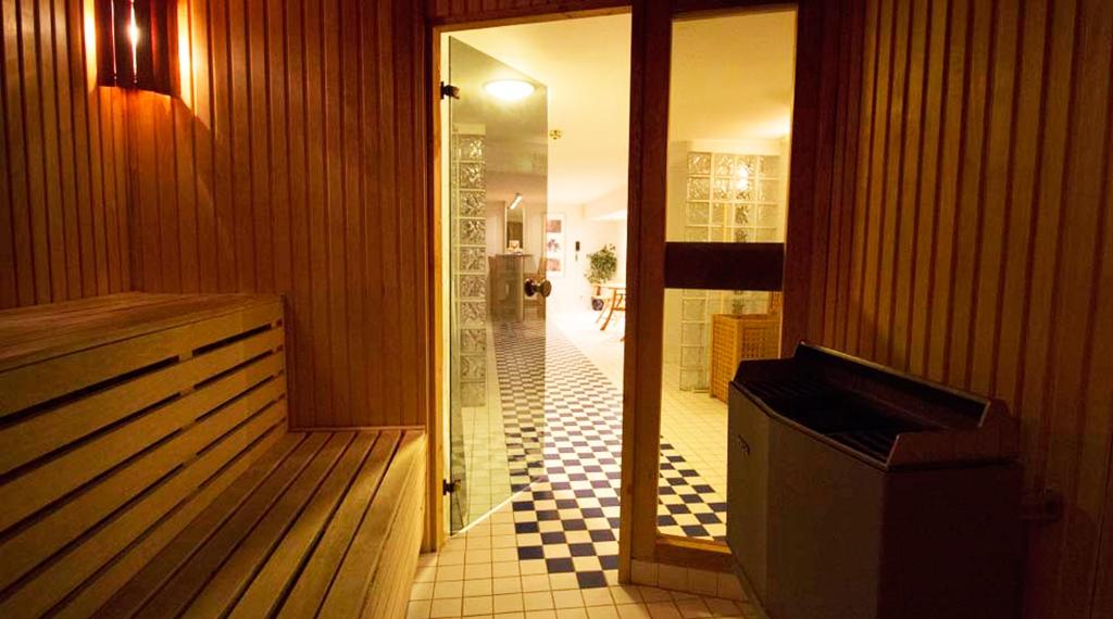 Home Hotel Kung Oscar Trollhättan Εξωτερικό φωτογραφία