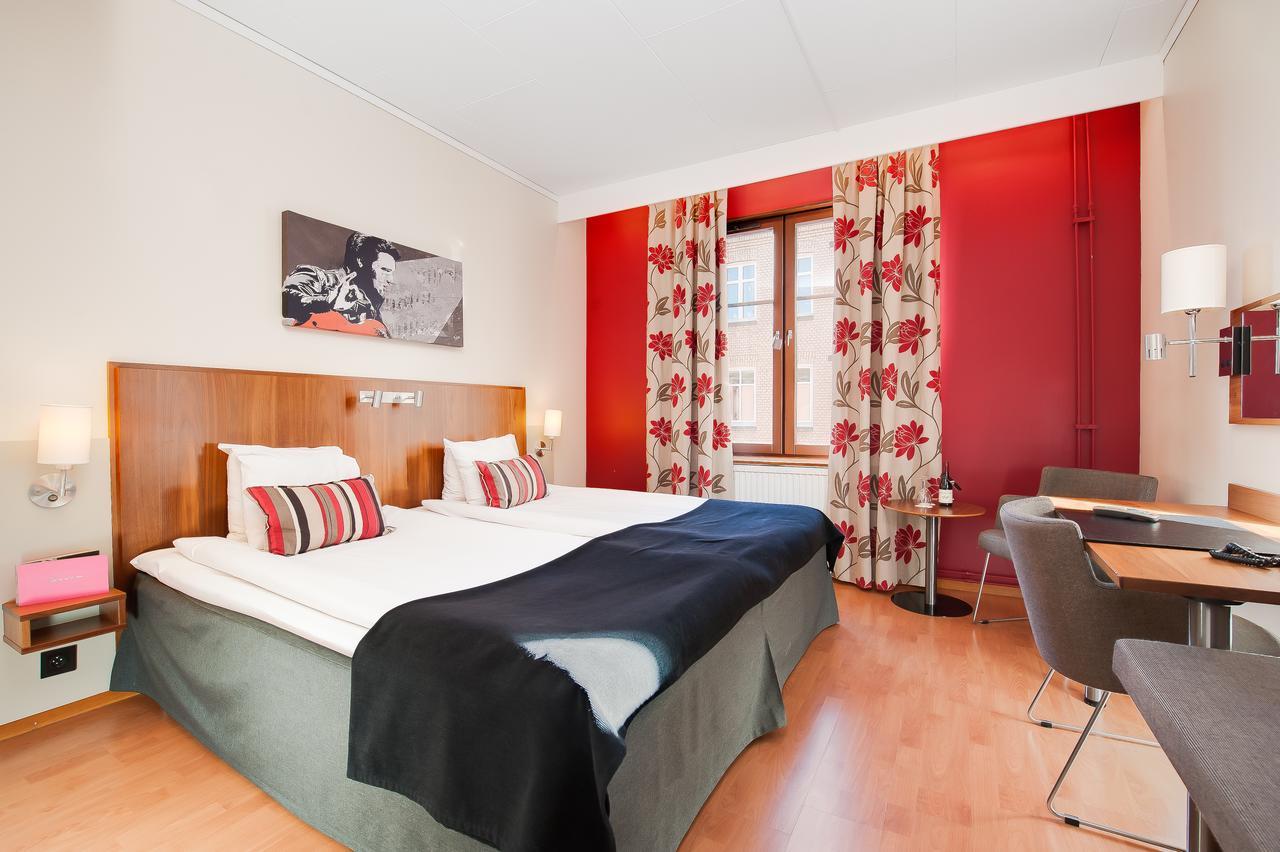 Home Hotel Kung Oscar Trollhättan Εξωτερικό φωτογραφία