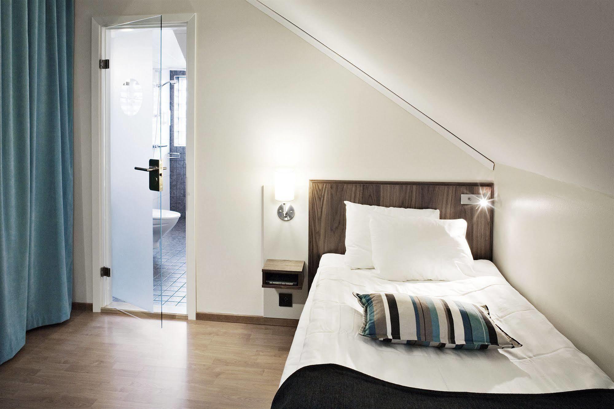 Home Hotel Kung Oscar Trollhättan Εξωτερικό φωτογραφία